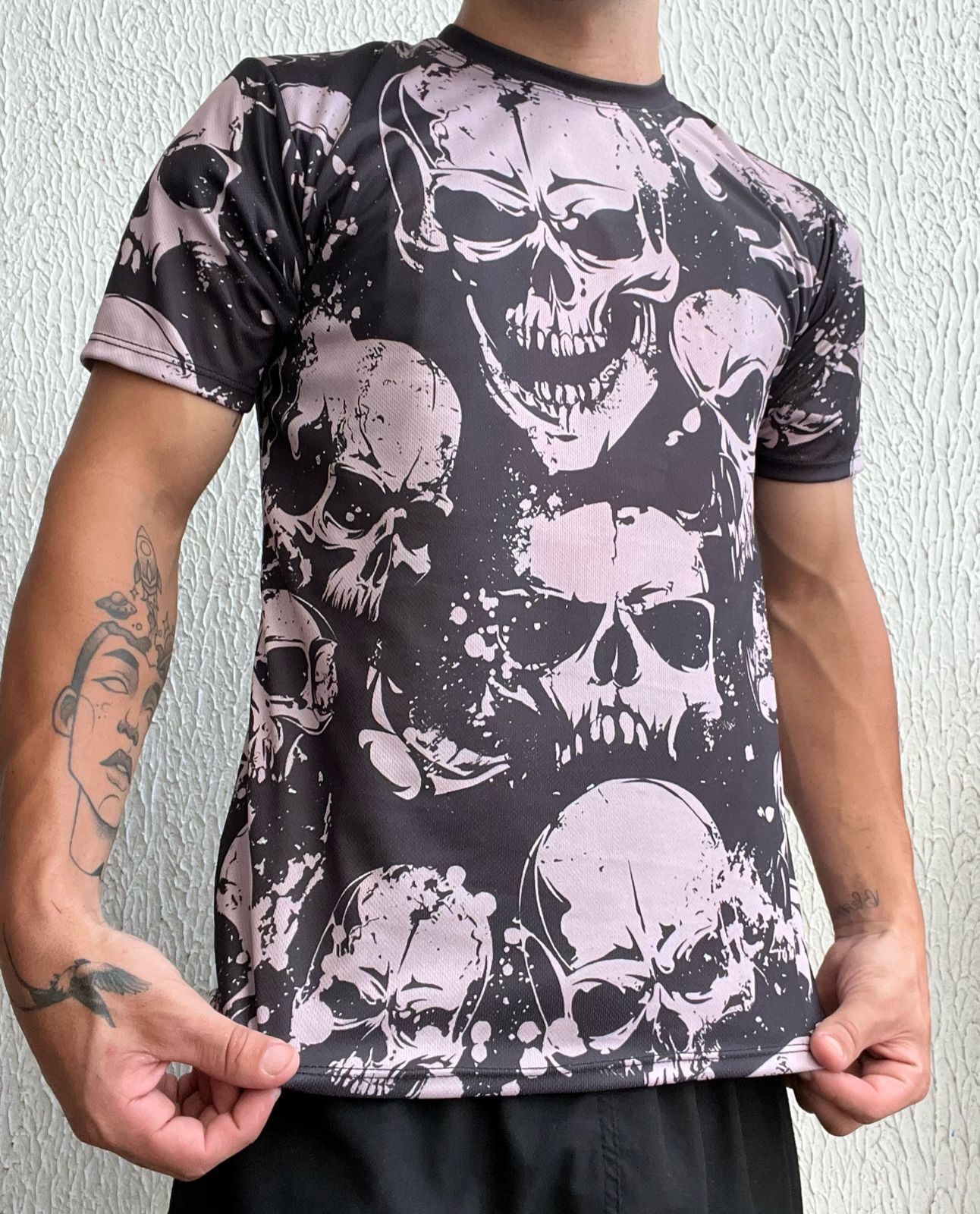 Camiseta Caveira Estampada - Rock Casual — Tamanho: M